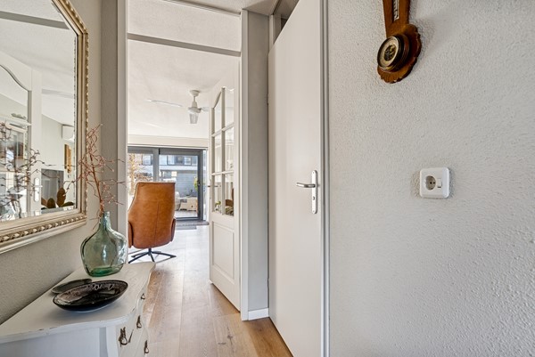 JACQUES TATILAAN 143-10.jpg